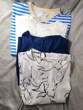 ⚠️CLEARANCE⚠️ 4 Women's XL tops BUNDLED